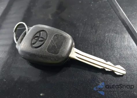 2018 Toyota Corolla Le z USA, uszkodzony, nr VIN 2T1BURHE9JC974150